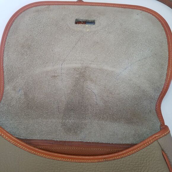 Vintage Dooney & Bourke 70's Over Pebble Leather Over Under Taupe Crossbody Bag - Picture 12 of 16